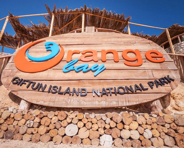 Luxury cruise to Orange Bay